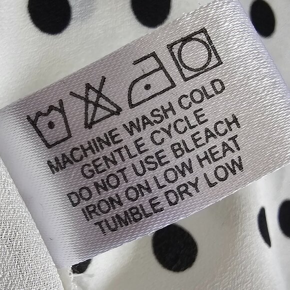 Violet & Claire Sleeveless Top Blouse Medium Black & White Polka Dot - Picture 7 of 7